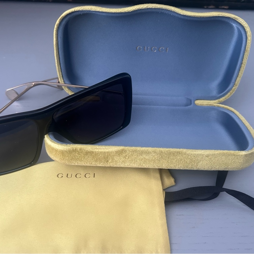 Gucci Black Sunglasses with Hard-Shell Case